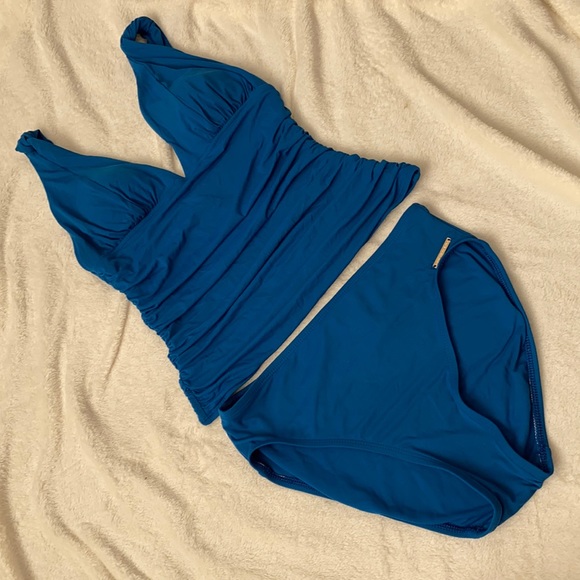 Carmen Marc Valvo Other - Carmen Marc Valvo tankini set turquoise